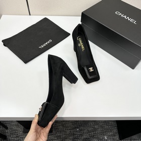 Chanel 2026 — незаменимый элемент осен