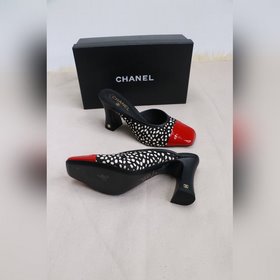 CHANE — классические босоножки на каб