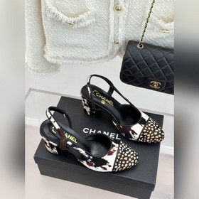 Сандалии CHANEL из серии «Double C Pat