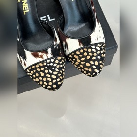Сандалии CHANEL из серии «Double C Pat