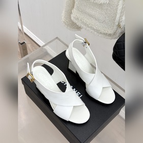 CHANEL — классические сандалии на толс