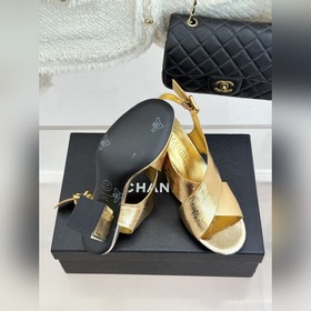 CHANEL — классические сандалии на толс