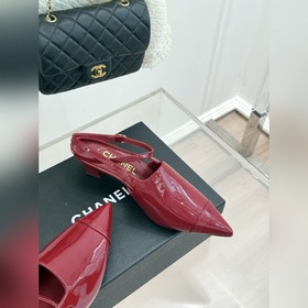 Сандалии CHANEL с заниженной пяткой, з