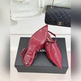 Сандалии CHANEL с заниженной пяткой, з