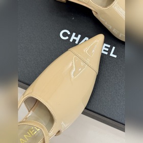 Сандалии CHANEL с заниженной пяткой, з