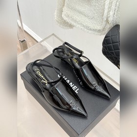 Сандалии CHANEL с заниженной пяткой, з