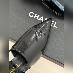 Сандалии CHANEL с заниженной пяткой, з