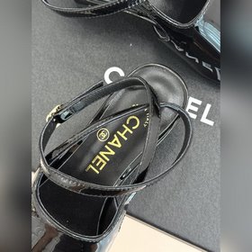 Сандалии CHANEL с заниженной пяткой, з