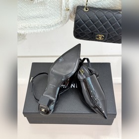 Сандалии CHANEL с заниженной пяткой, з