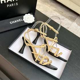 Сандалии CHANEL 26P с тонким ремешком