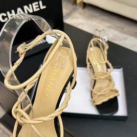 Сандалии CHANEL 26P с тонким ремешком 