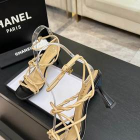 Сандалии CHANEL 26P с тонким ремешком 