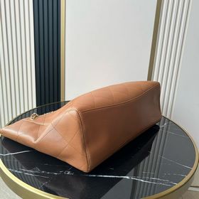 Сумка CHANEL из коллекции «Ранней весн