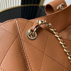 Сумка CHANEL из коллекции «Ранней весн