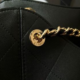 Сумка CHANEL из весенне-летней коллекц
