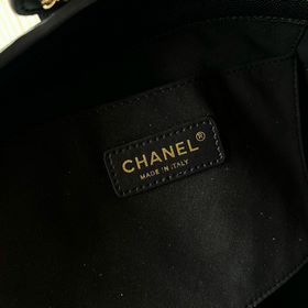 Сумка CHANEL из весенне-летней коллекц