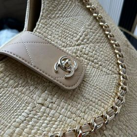 Сумка CHANEL из весенне-летней коллекц