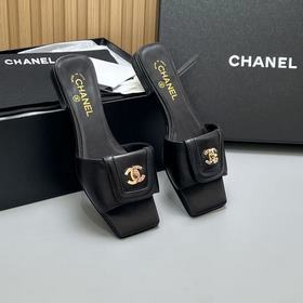 Сандалии CHANEL с квадратным носком и 