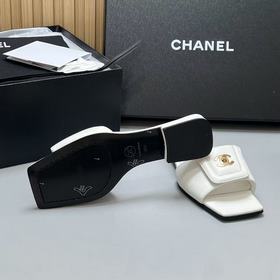 Сандалии CHANEL с квадратным носком и