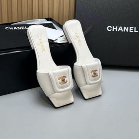Сандалии CHANEL с квадратным носком и 