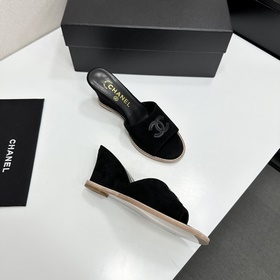 Chanel 2026 — незаменимый элемент осен