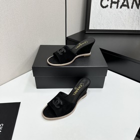 Chanel 2026 — незаменимый элемент осен