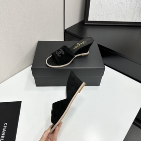 Chanel 2026 — незаменимый элемент осен
