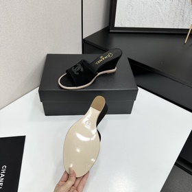 Chanel 2026 — незаменимый элемент осен