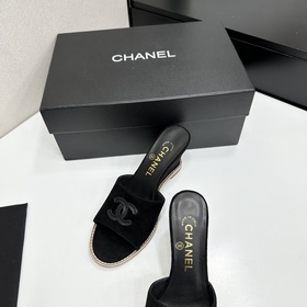 Chanel 2026 — незаменимый элемент осен