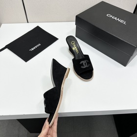 Chanel 2026 — незаменимый элемент осен