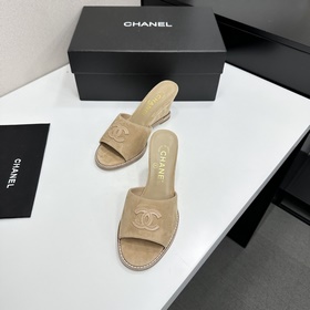 Chanel 2026 — незаменимый элемент осен