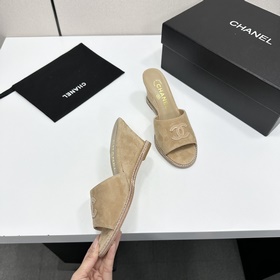 Chanel 2026 — незаменимый элемент осен