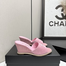Chanel 2026 — незаменимый элемент осен