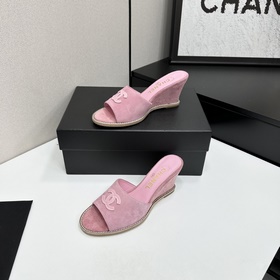 Chanel 2026 — незаменимый элемент осен