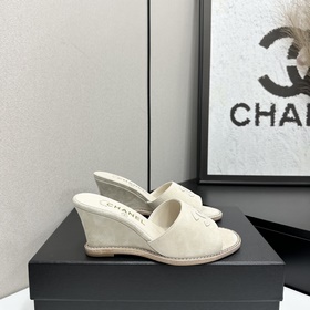 Chanel 2026 — незаменимый элемент осен