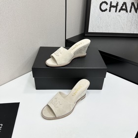 Chanel 2026 — незаменимый элемент осен