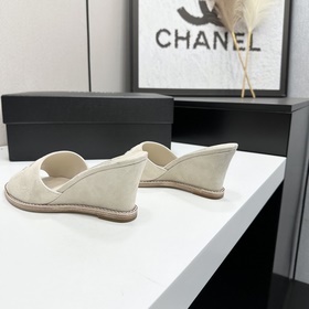 Chanel 2026 — незаменимый элемент осен