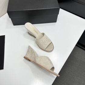 Chanel 2026 — незаменимый элемент осен