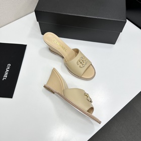 Chanel 2026 — незаменимый элемент осен