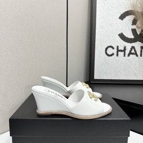 Chanel 2026 — незаменимый элемент осен