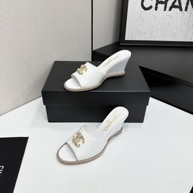 Chanel 2026 — незаменимый элемент осен