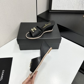Chanel 2026 — незаменимый элемент осен