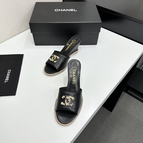 Chanel 2026 — незаменимый элемент осен