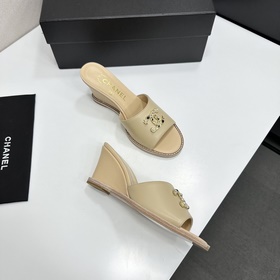 Chanel 2026 — незаменимый элемент осен