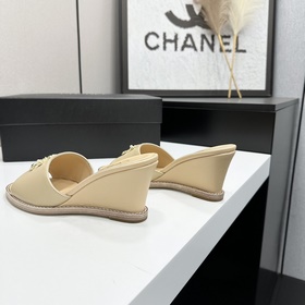 Chanel 2026 — незаменимый элемент осен