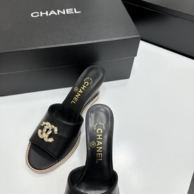 Chanel 2026 — незаменимый элемент осен
