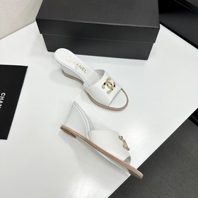 Chanel 2026 — незаменимый элемент осен