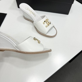 Chanel 2026 — незаменимый элемент осен