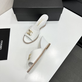 Chanel 2026 — незаменимый элемент осен
