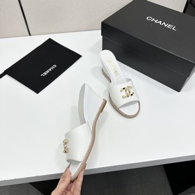 Chanel 2026 — незаменимый элемент осен